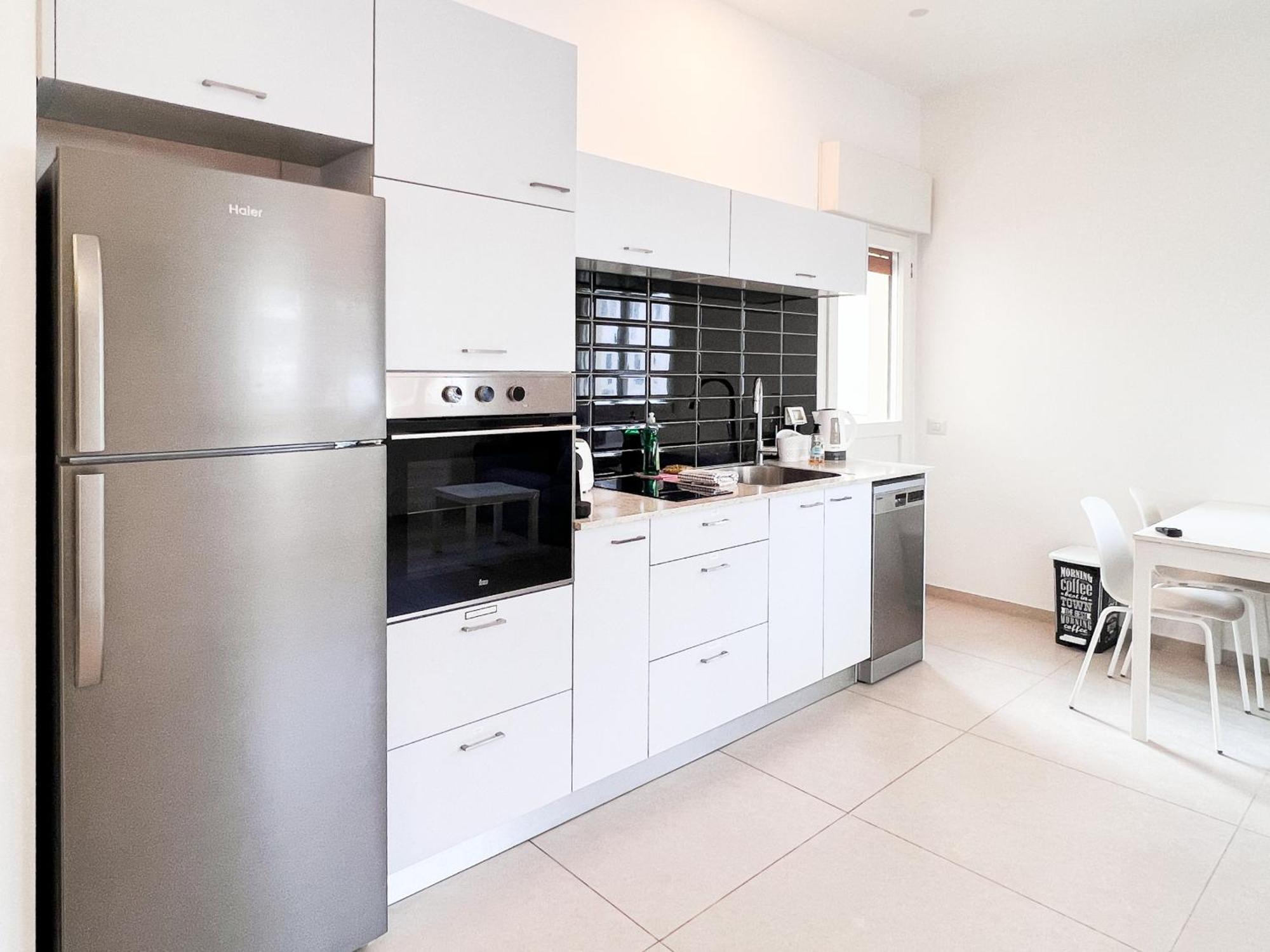 Apartment Classic Bauhaus 1br With Balcony On Sheinkin Street By Feelhome Tel Aviv