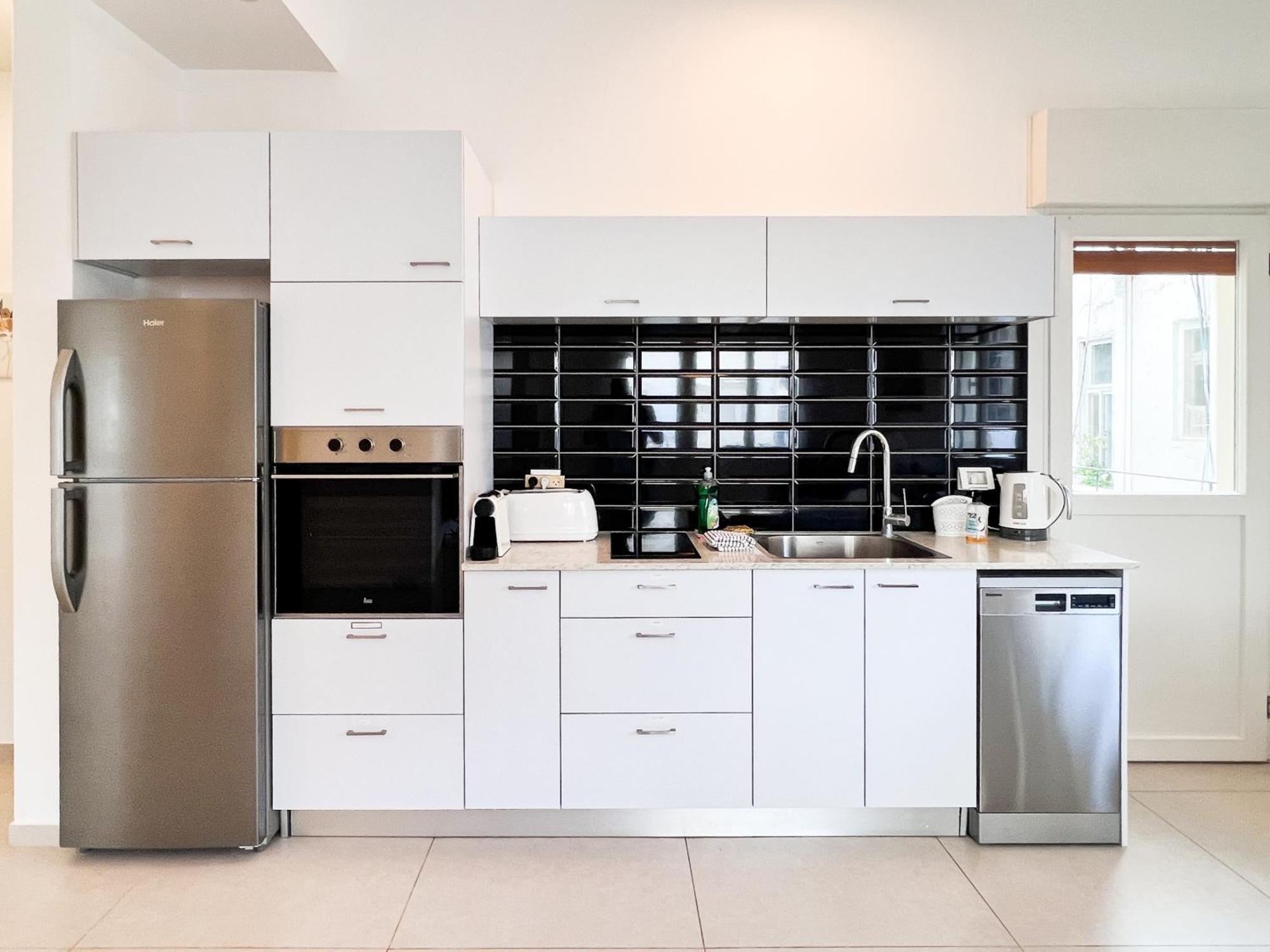 Classic Bauhaus 1br With Balcony On Sheinkin Street By Feelhome Apartment Tel Aviv